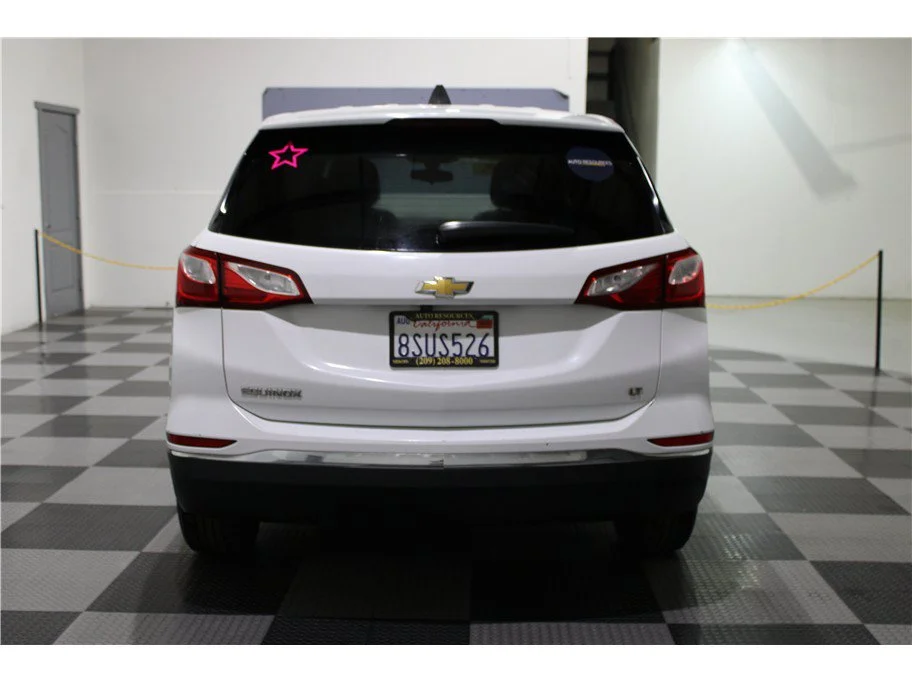Used 2018 Summit White Chevrolet LT image 5