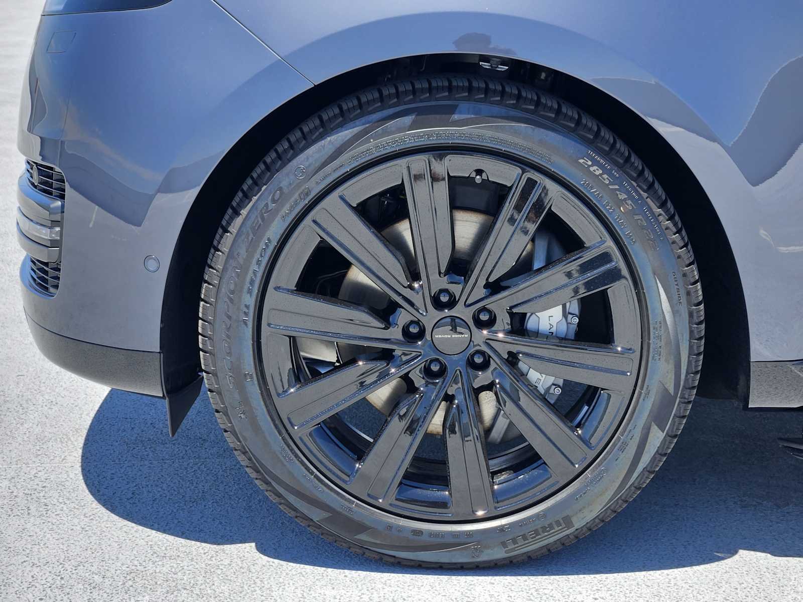 New 2026 Varesine Blue LAND ROVER SE image 10