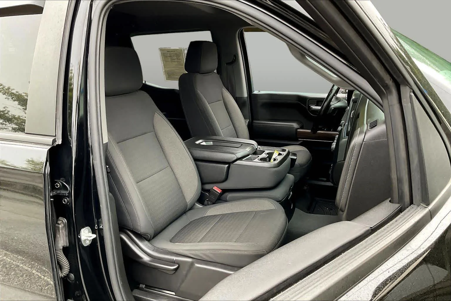 Used 2021 Black Chevrolet LT image 9
