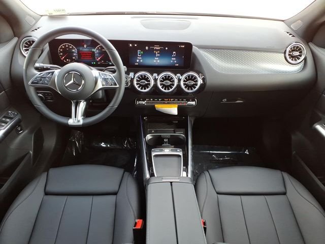 New 2026 Silver Mercedes-Benz GLA 250 image 4
