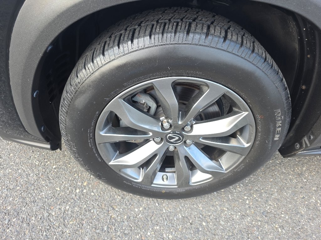Used 2017 Obsidian Lexus 200t F Sport image 35