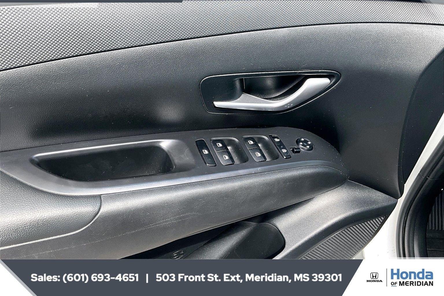 Used 2023 Serenity White Pearl Hyundai SEL image 17