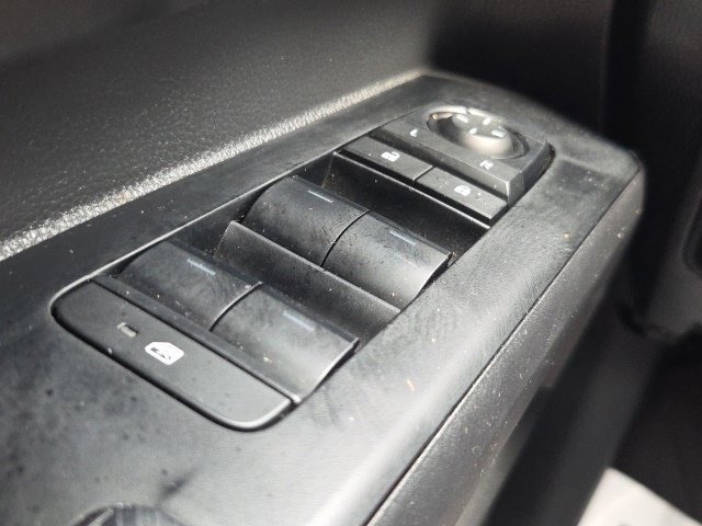 Used 2025  Toyota SR5 image 20