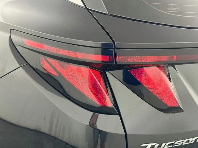 Pre-Owned 2022 Hyundai Tucson SE