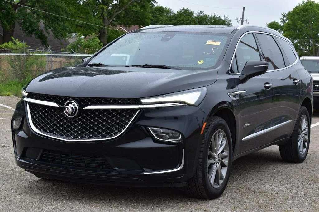 2023 Buick Enclave Avenir AWD's photo