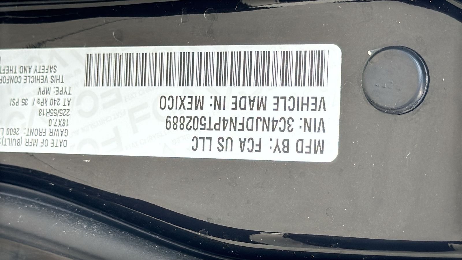 Used 2023 Black Jeep Latitude Lux image 31