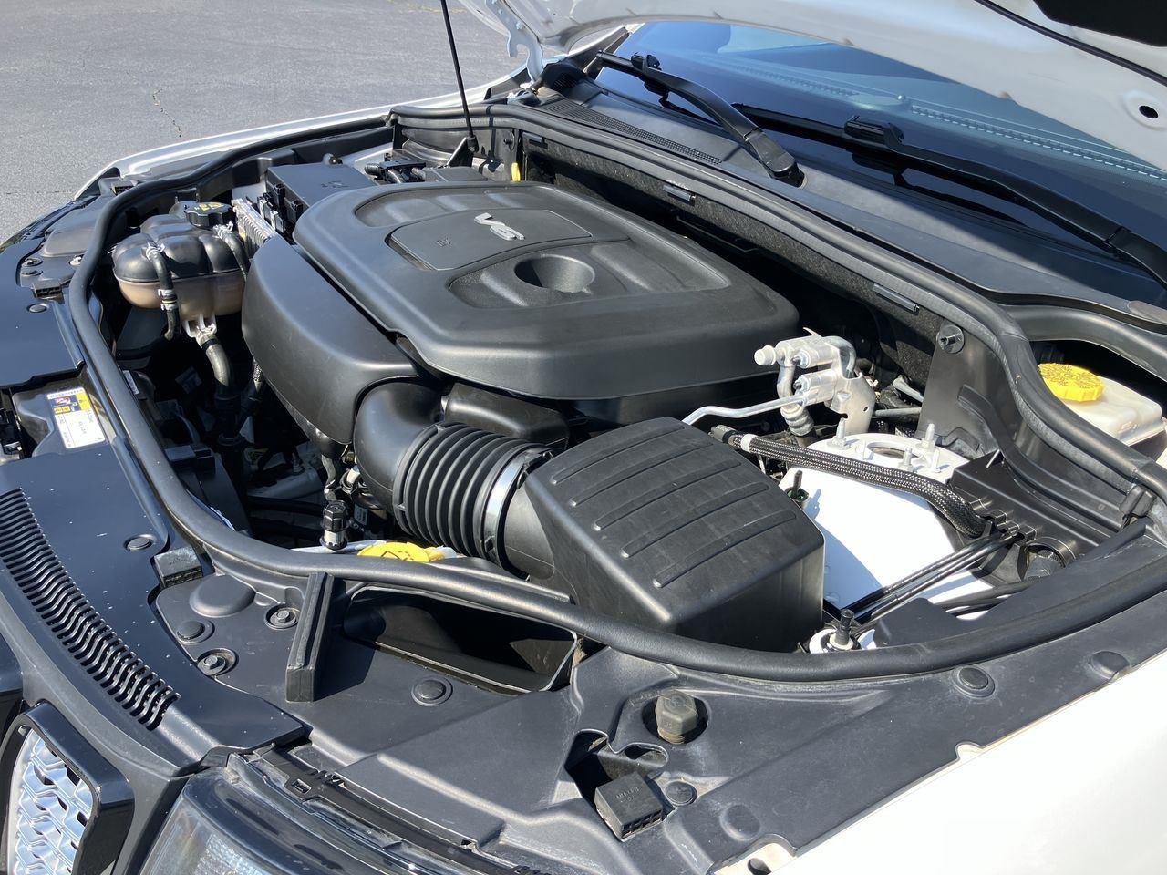 Used 2019 White (Bright White Clearcoat) Jeep Altitude image 34
