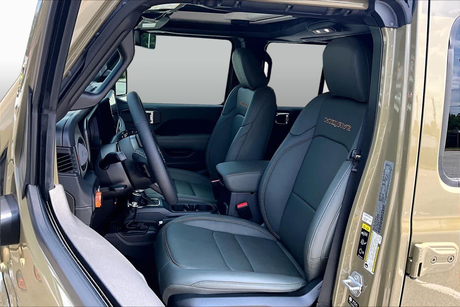 Used 2025 41 Jeep Mojave X image 8
