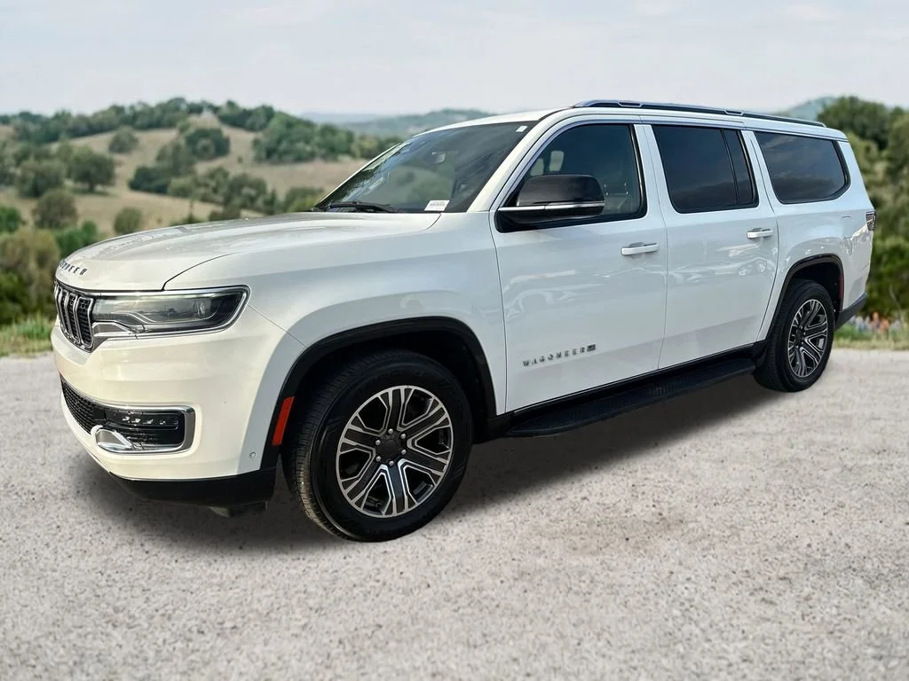 2023 Jeep Wagoneer L Series II's photo