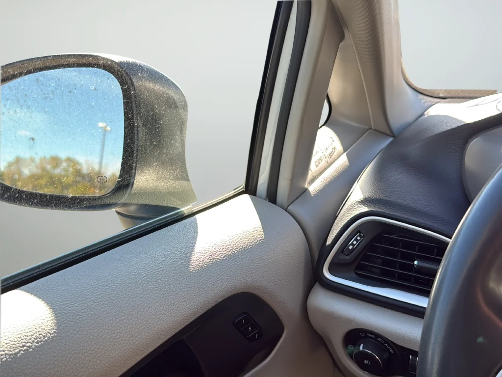 Used 2023 White Chrysler Touring L image 23