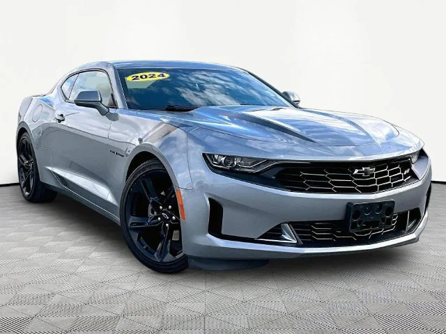 Used 2024 Sharkskin Metallic Chevrolet 1LT image 1