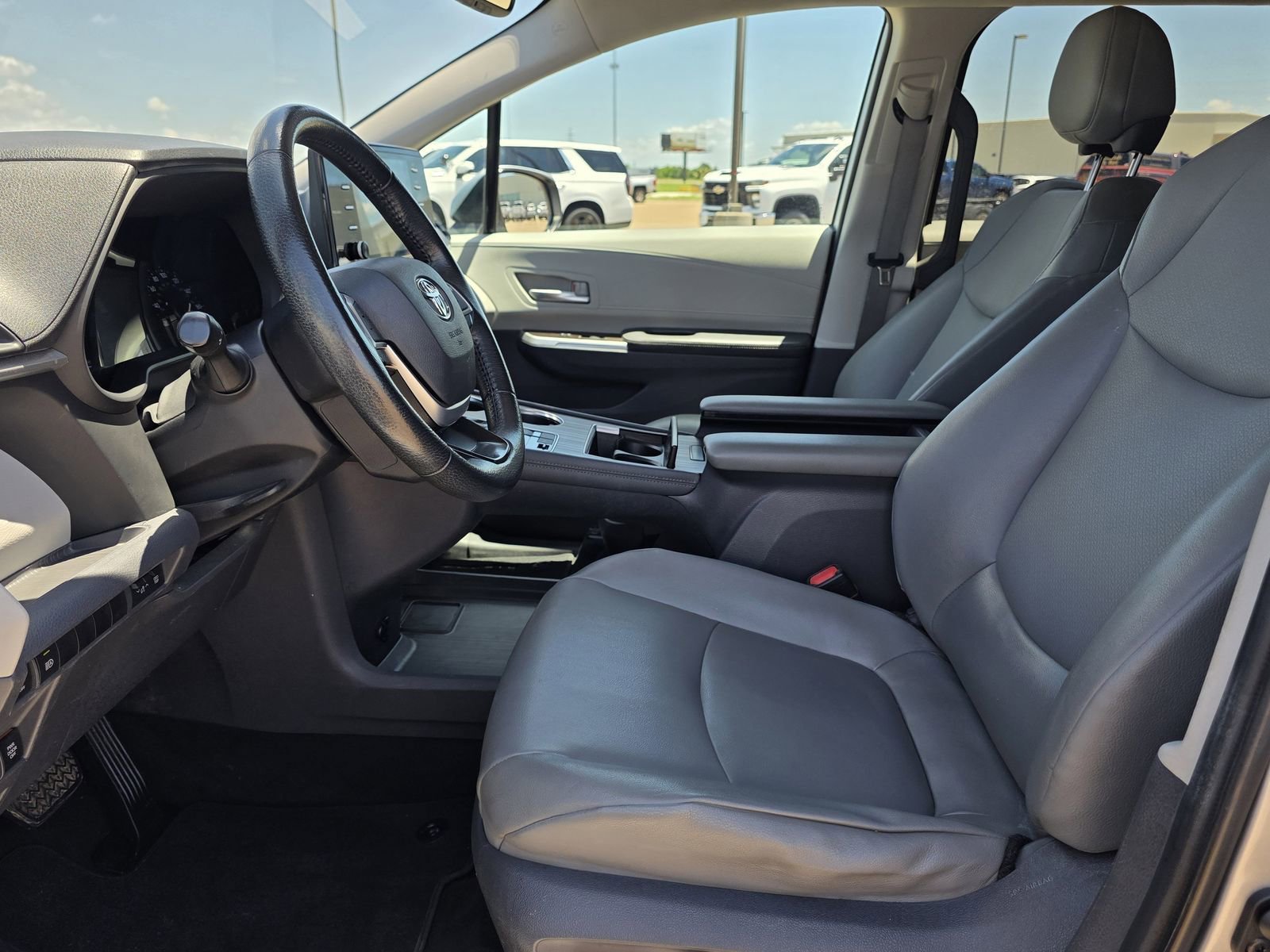 Used 2021 Silver Toyota XLE image 20