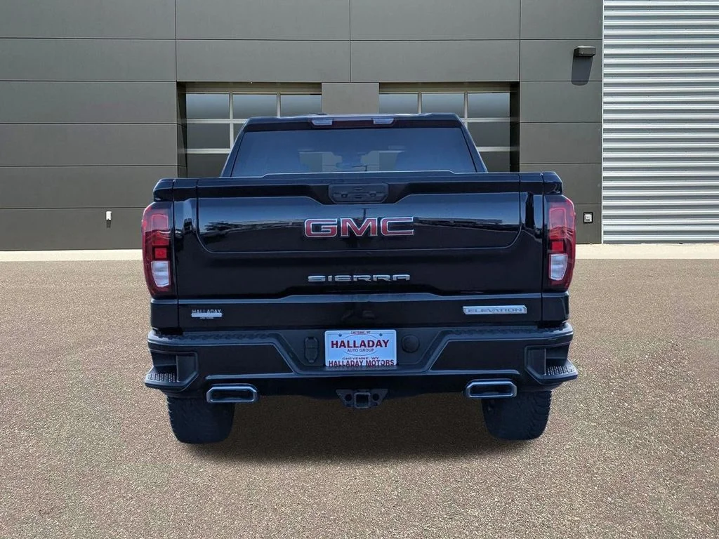 Used 2024 Onyx Black GMC Elevation image 7
