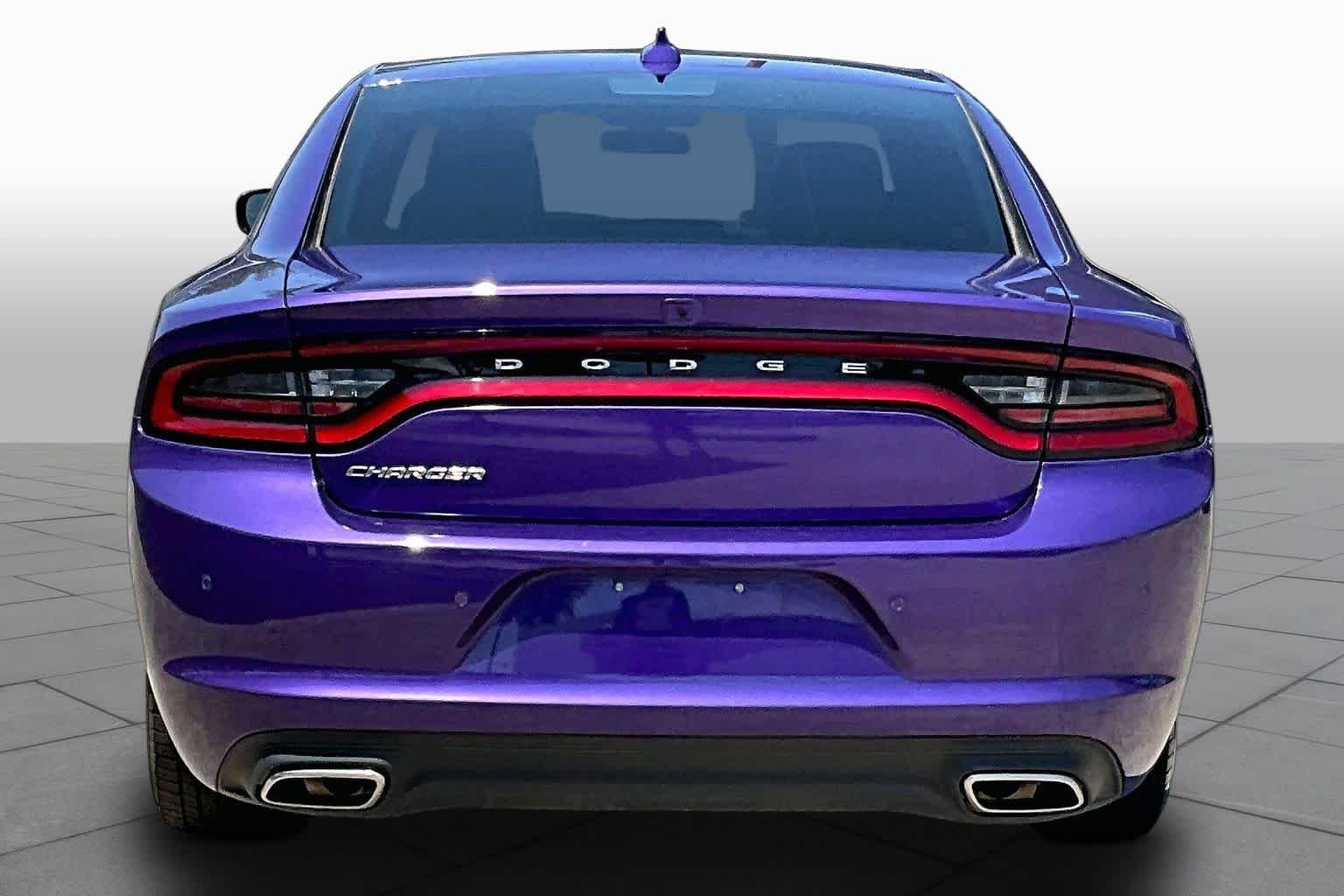 Used 2023 Plum Crazy Pearlcoat Dodge SXT image 5