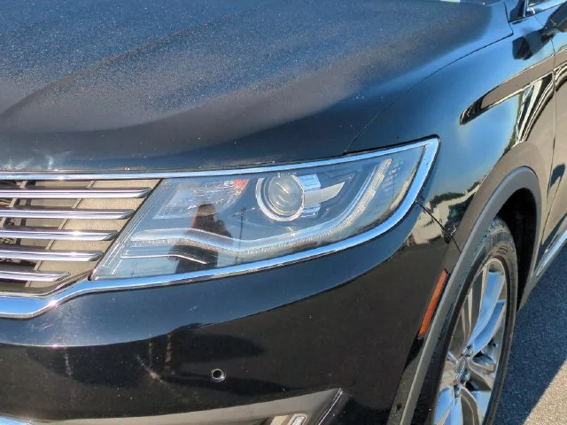 Used 2018 Black Lincoln Reserve image 9