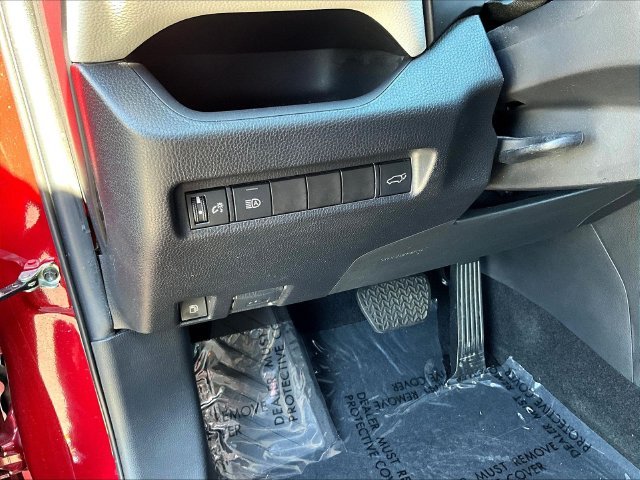 Used 2022 Red Toyota XLE image 24