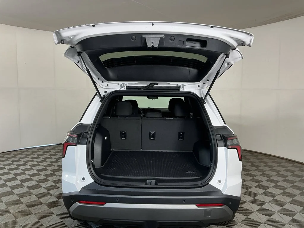 New 2027 Summit White Chevrolet LT image 8