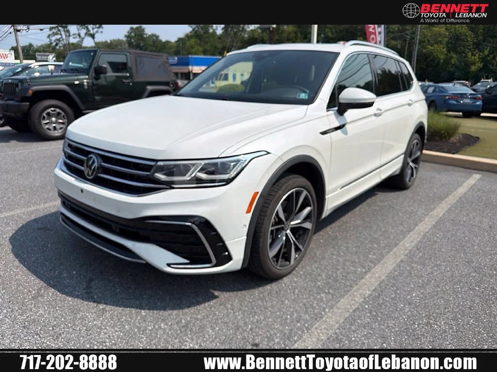 Used 2022  Volkswagen 2.0T SEL R-Line image 1