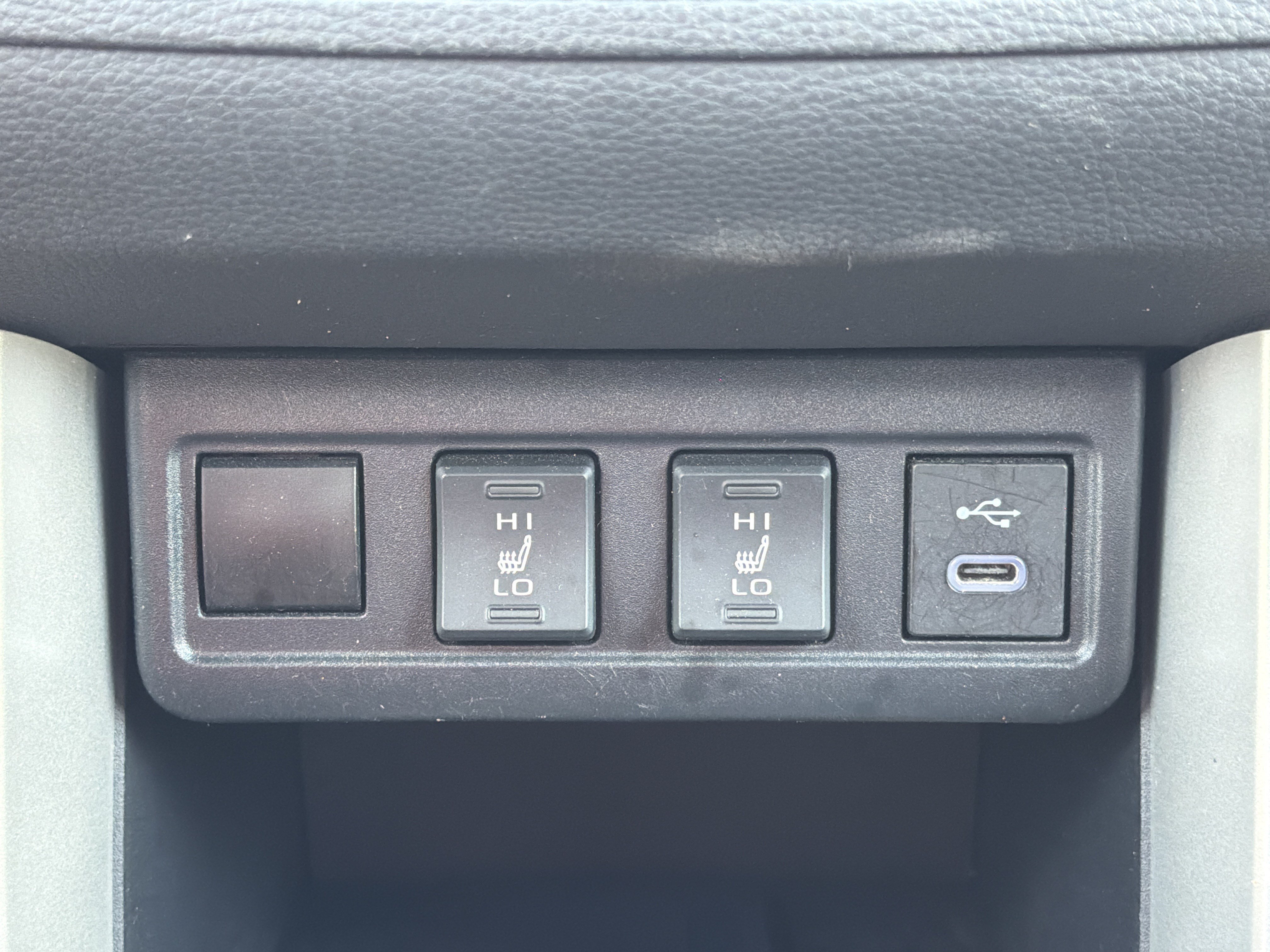 Used 2023 Silver Toyota XLE image 7