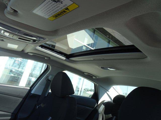 2025 Hyundai Elantra SEL - Photo 12