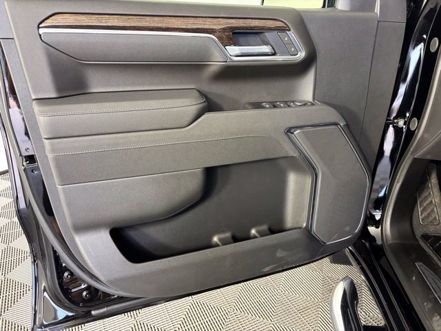 New 2026 Onyx Black GMC SLE image 15