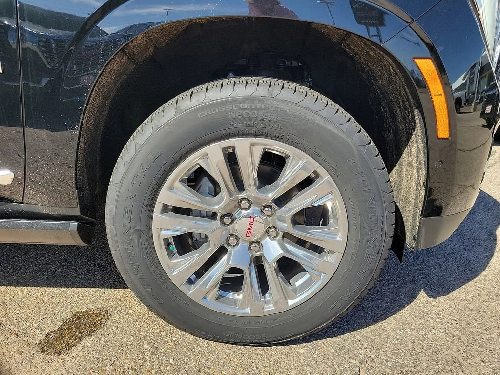 2026 GMC Yukon XL Denali - Photo 14