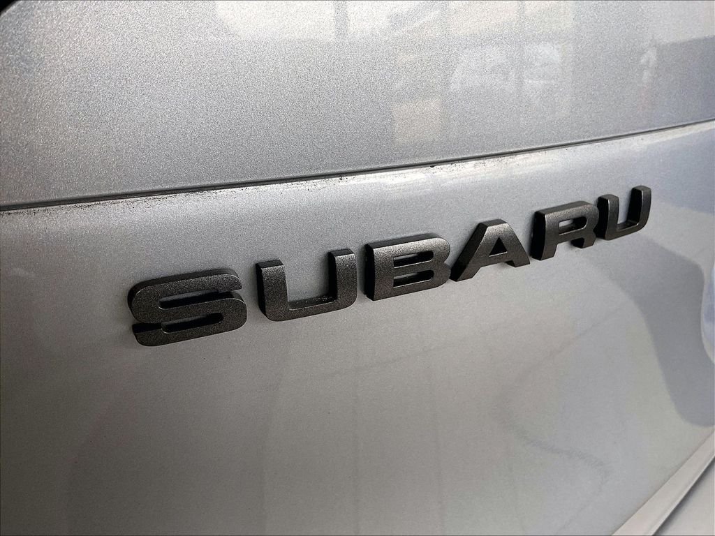 Used 2025 Ice Silver Metallic Subaru Premium image 30