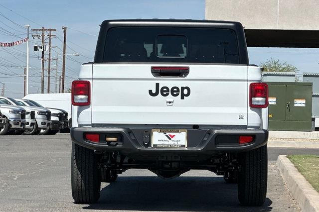 New 2026 Bright White Clear-Coat Exterior Paint Jeep 85th Anniversary Edition image 4