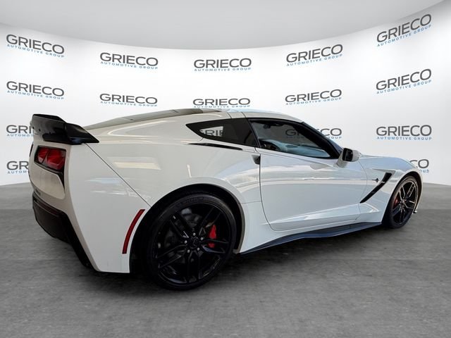 Used 2019 White Chevrolet Stingray image 9