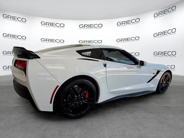 Used 2019 White Chevrolet Stingray image 9