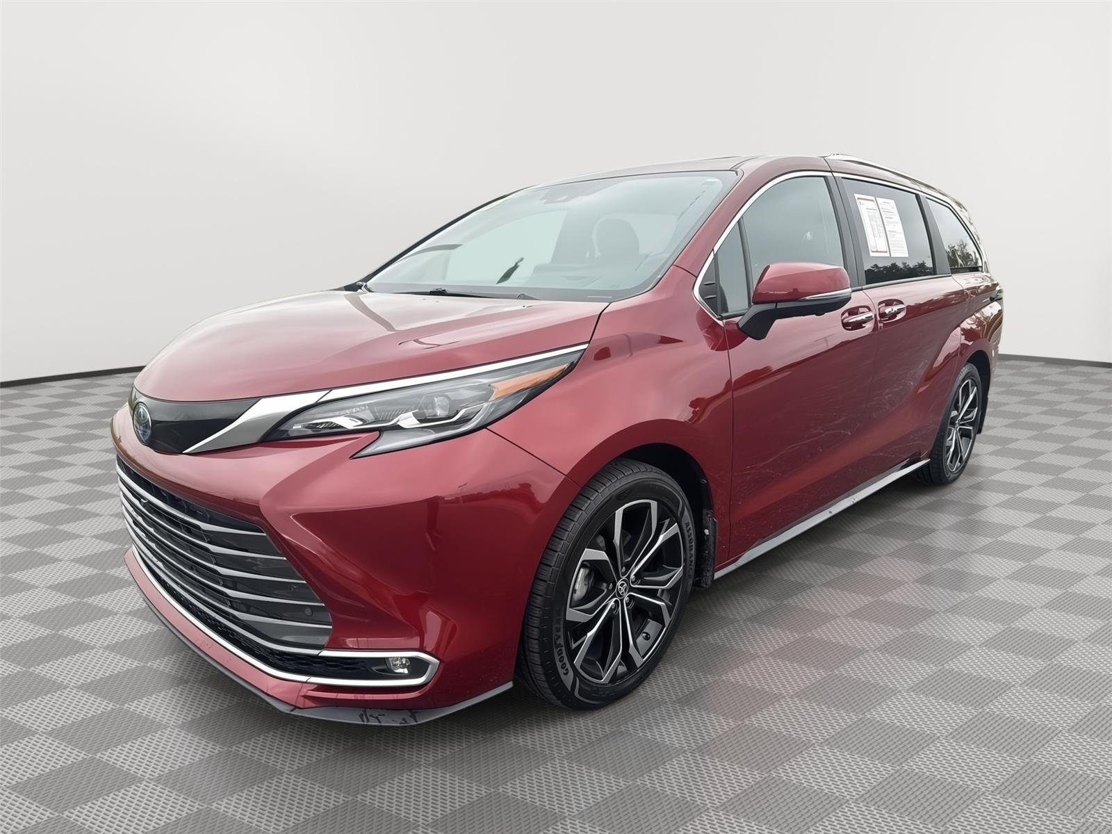 Used 2025 Toyota Sienna Platinum with VIN 5TDERKEC5SS234290 for sale in Kansas City