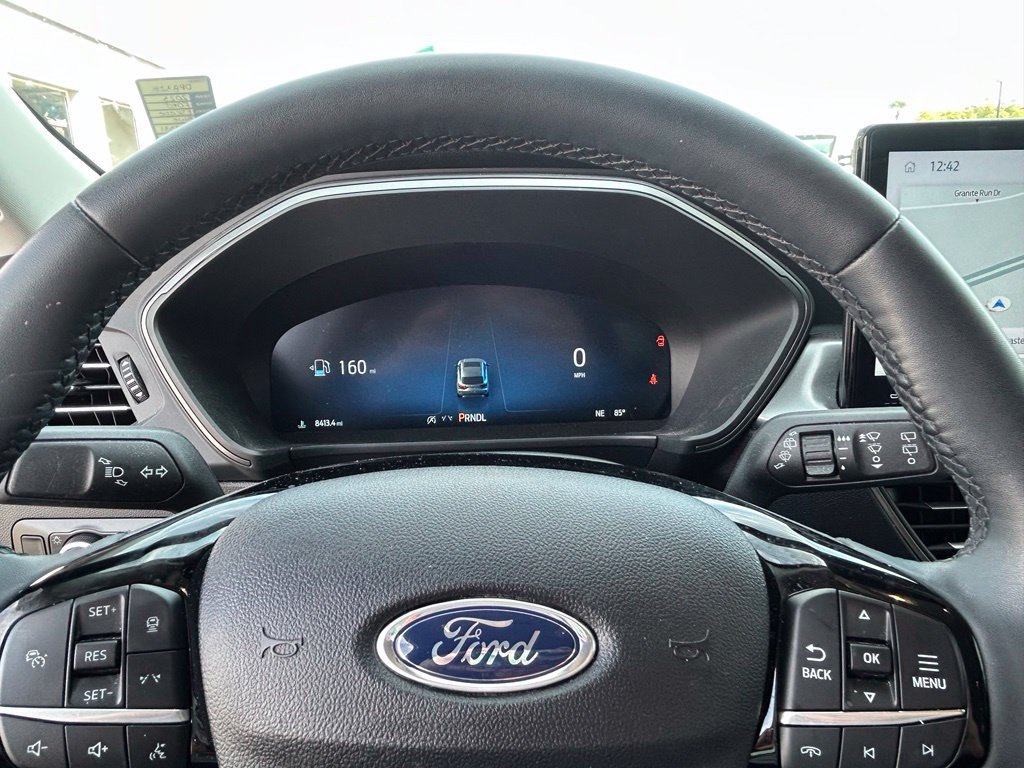Used 2023 Vapor Blue Ford Active image 11