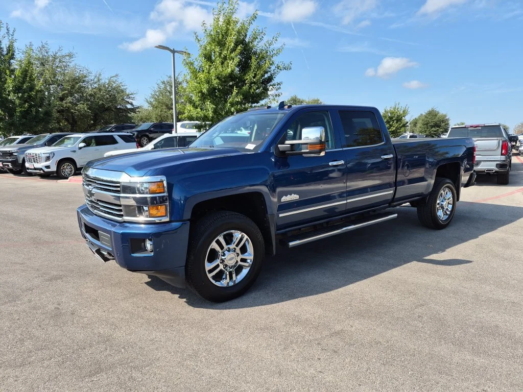 Used 2016 DEEP OCEAN BLUE METALLIC Chevrolet High Country image 3