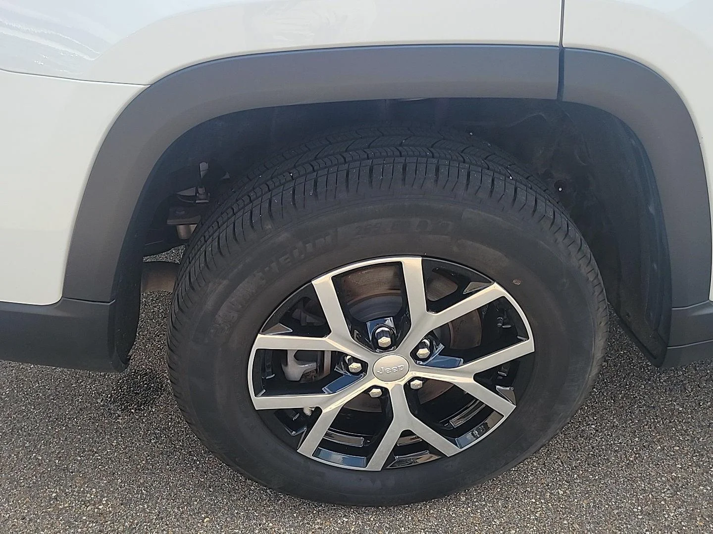 Used 2025 Bright White Clearcoat Jeep Limited image 24