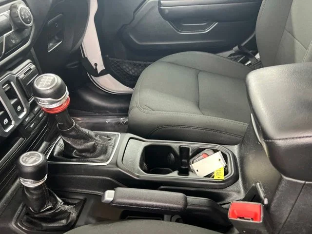 Used 2020 White Jeep Sport S image 13