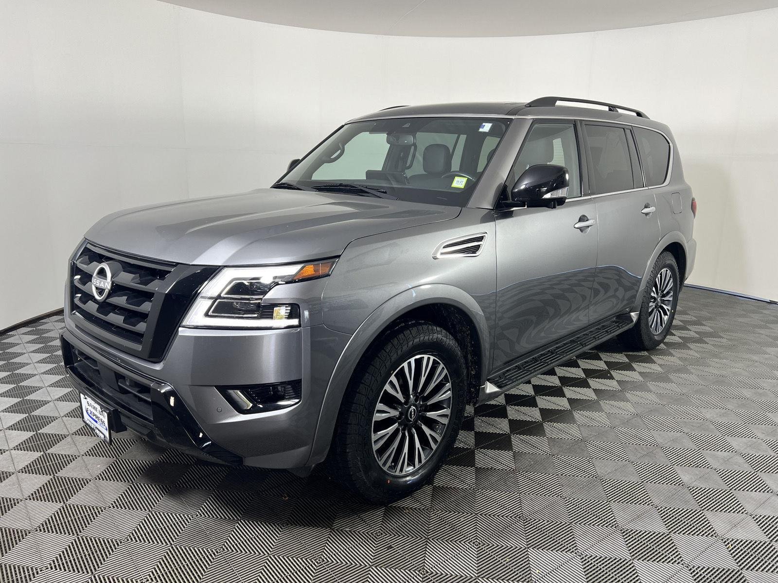 Used 2023 Gun Metallic Nissan SL image 7