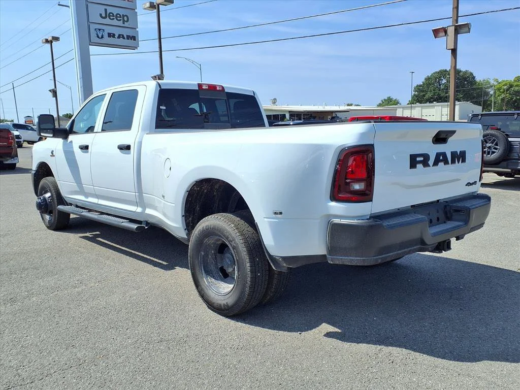 New 2026 Bright White Clear-Coat Exterior Paint RAM Tradesman image 2