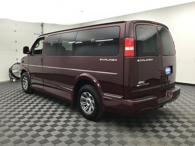 Used 2023 Red Chevrolet Explorer Limited SE image 12