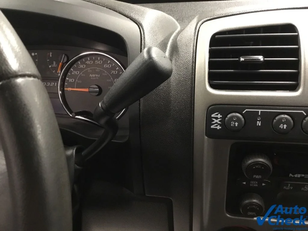 Used 2011 Black Chevrolet 1LT image 33