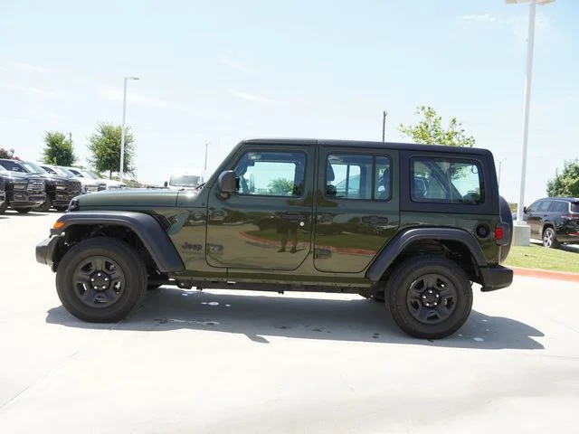 Used 2022 Green Jeep Unlimited Sport image 6