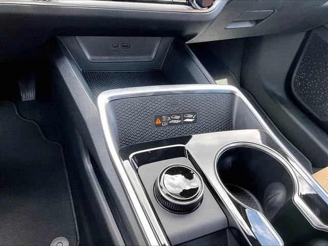 New 2027 Mosaic Black Metallic Chevrolet ACTIV image 26