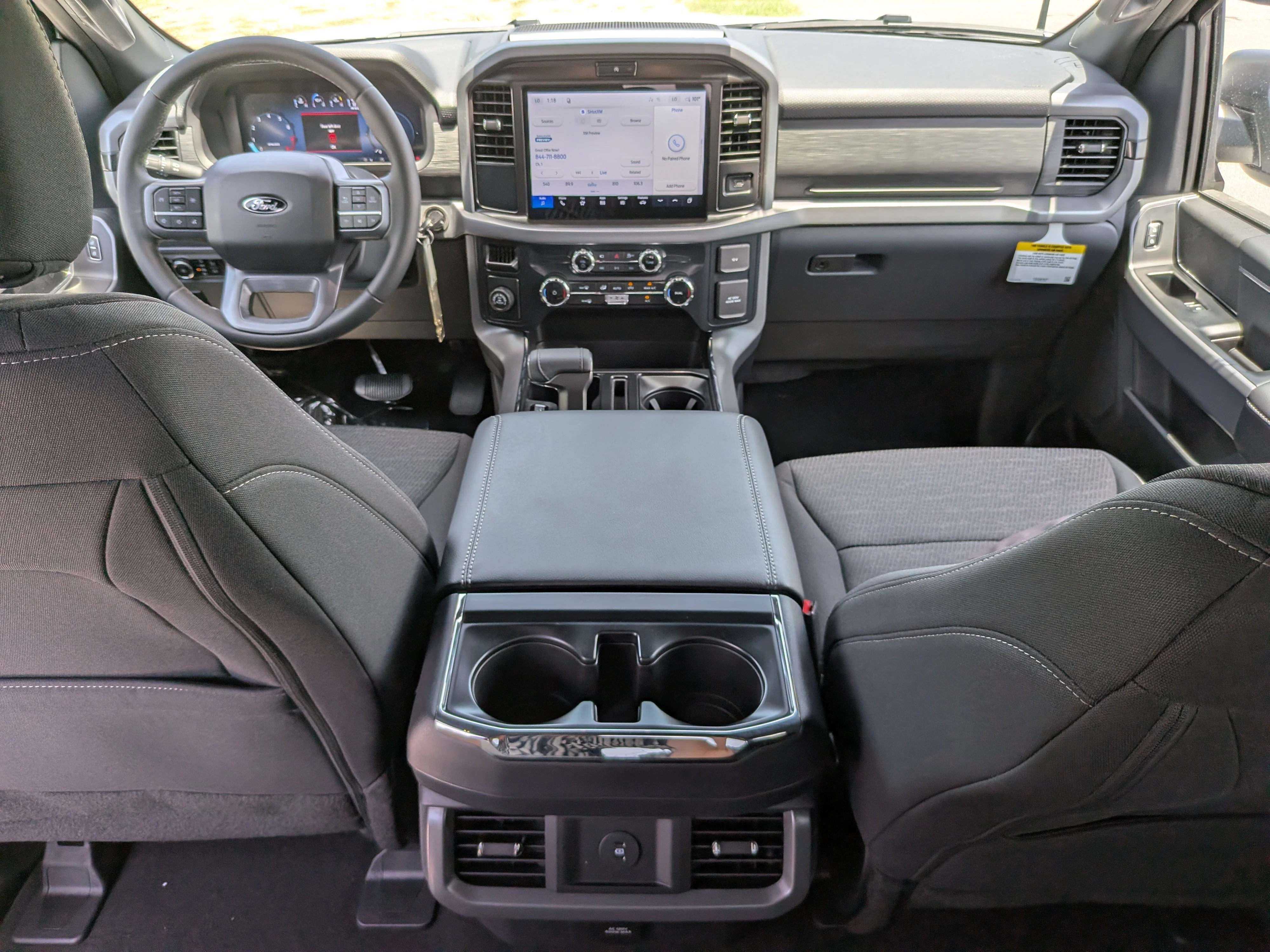New 2026 Oxford White Ford XLT image 11