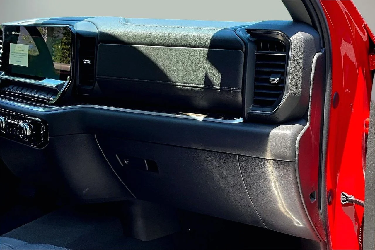 Used 2022 Red GMC Elevation image 20