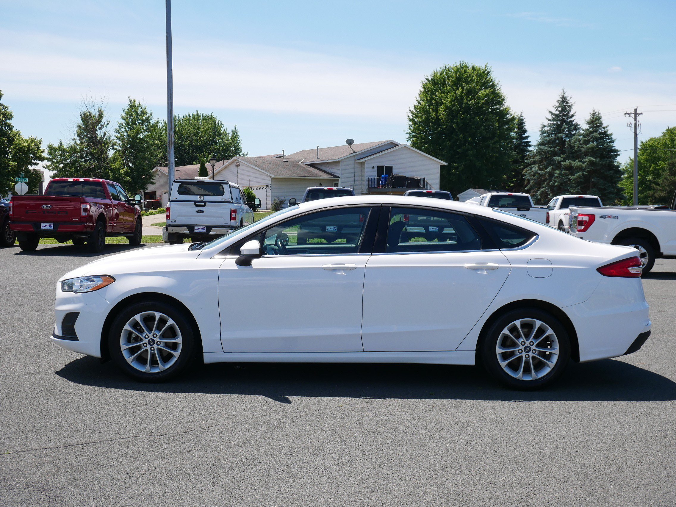 Used 2019 Ford Fusion SE with VIN 3FA6P0HD5KR173602 for sale in Northfield, Minnesota
