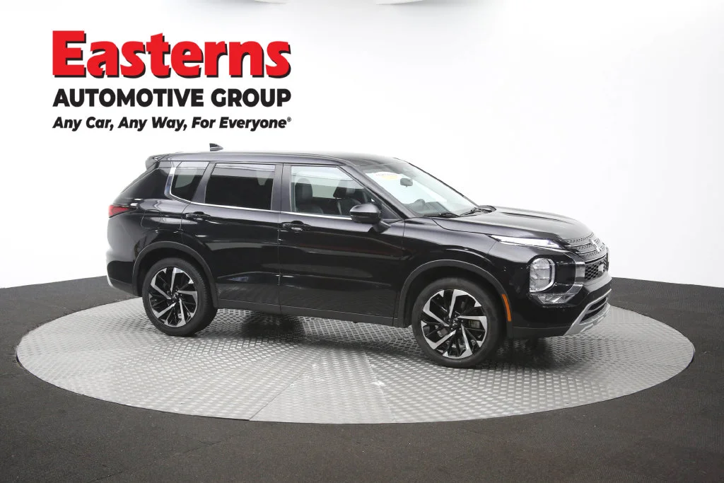 Used 2024 Black Mitsubishi SE image 48