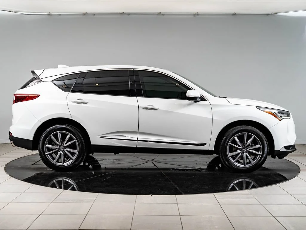 Certified Used 2022 Platinum White Pearl Acura Technology Package image 11