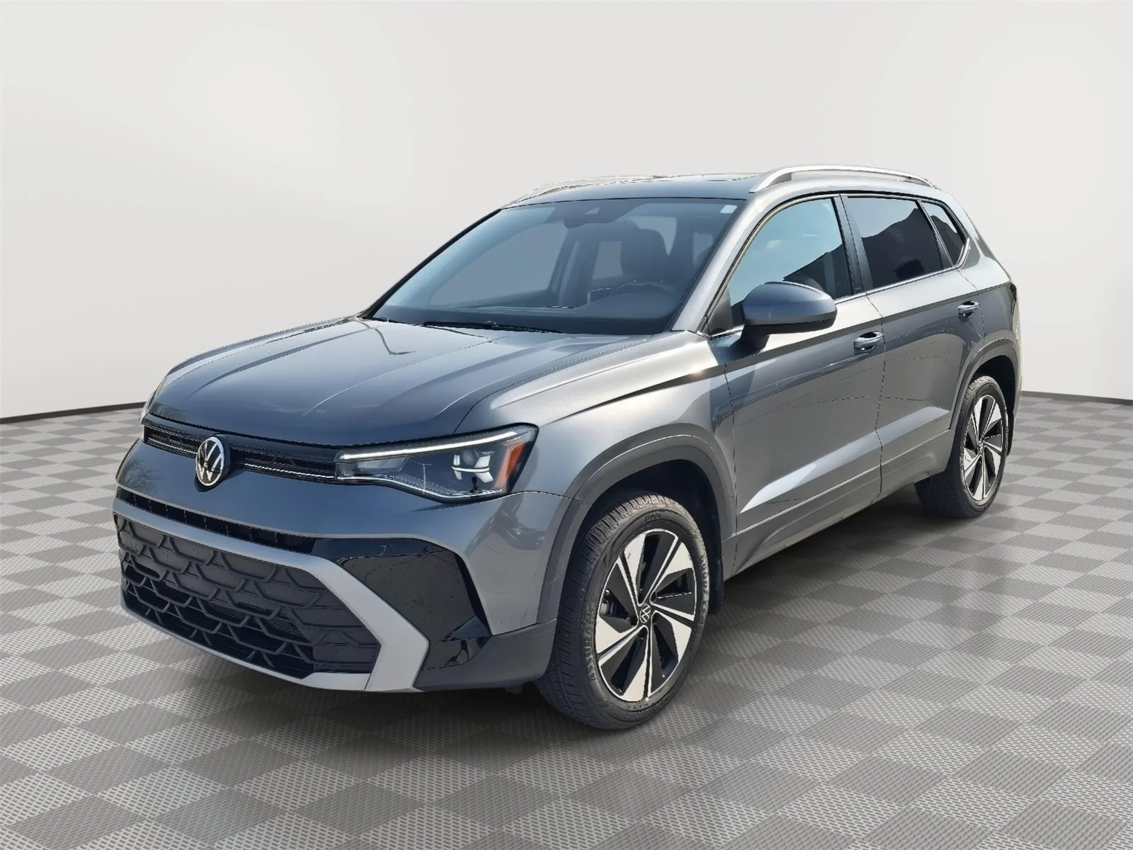 Certified Used 2025 GRAY Volkswagen SE image 3
