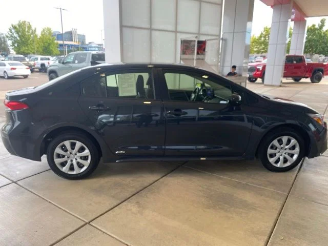 Certified Used 2025  Toyota LE image 14