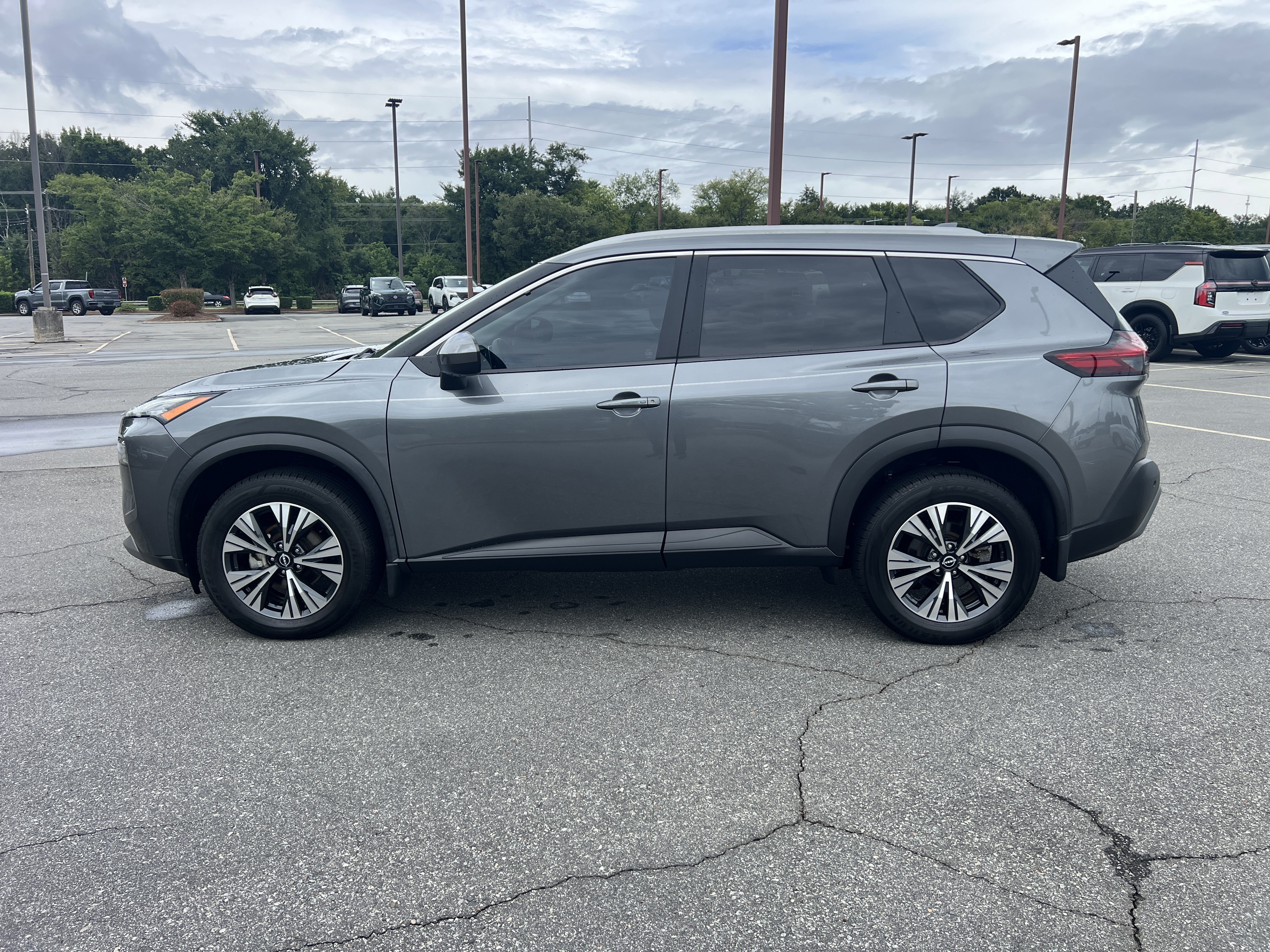 Used 2023 Gun Metallic Nissan SV image 8