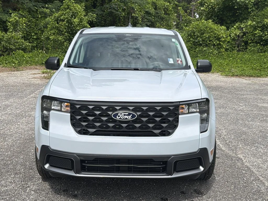 New 2026 Space White Metallic Ford XLT image 46